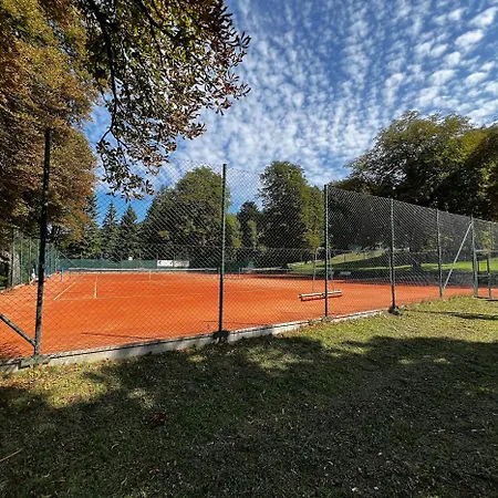 Palace - Kupele Szliács