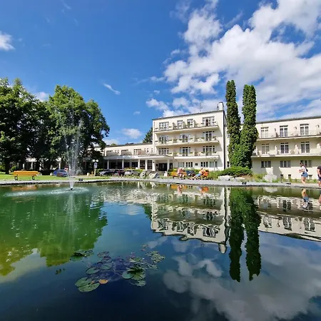 Palace - Kupele 3* Szliács