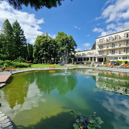 Palace - Kupele Szálloda