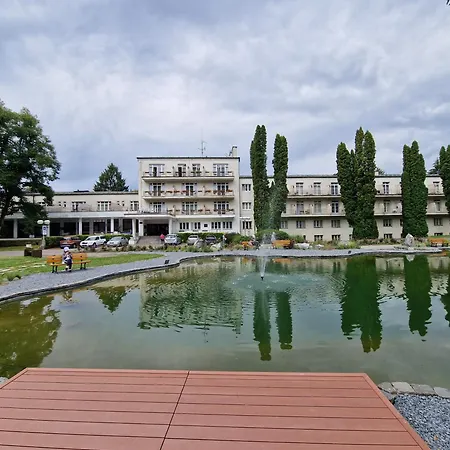 Palace - Kupele Szálloda Szliács